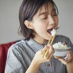 成人女性の1日に必要な摂取カロリーは？年代別・ダイエット中の目安を紹介